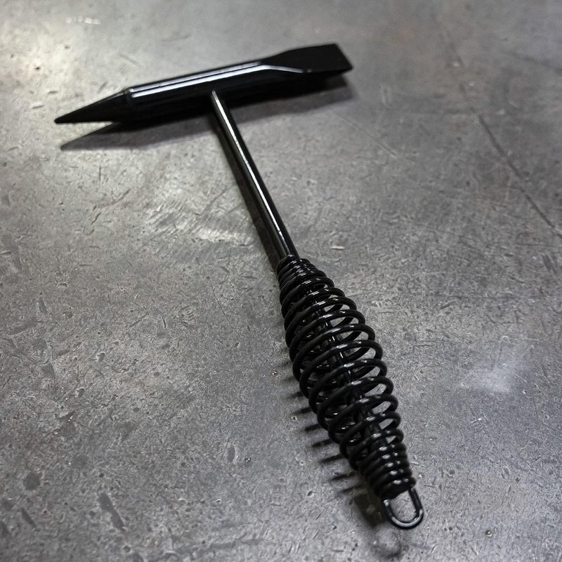 artic zone Arc-Zone 500g Dual-Head Chipping Hammer with CoolHand Spring Steel Handle for Arc Welding Slag Removal - Image 3